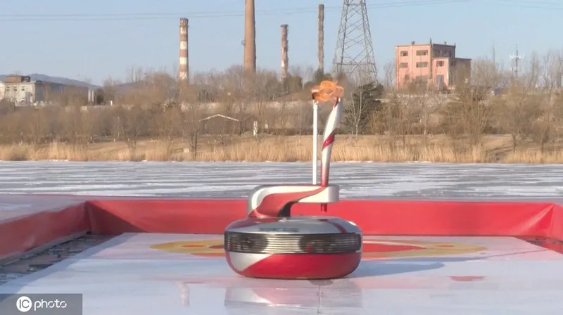 冬奥会我国实现自主机器人水下火炬接力